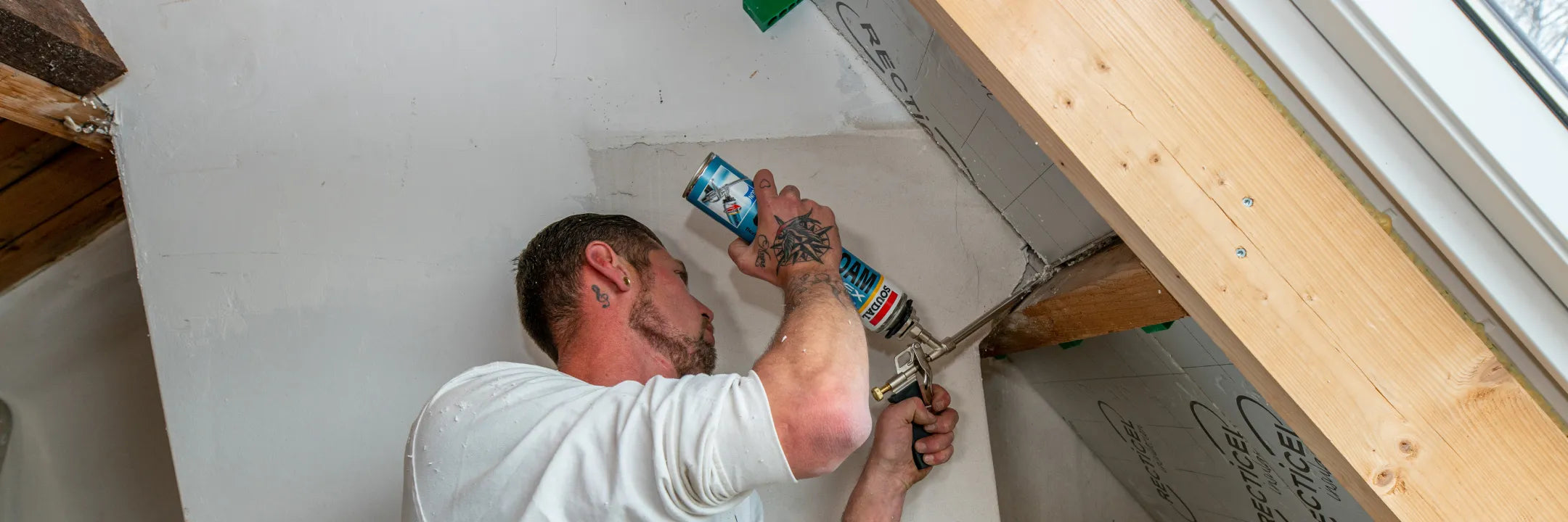 Welke lijm voor PIR-platen?