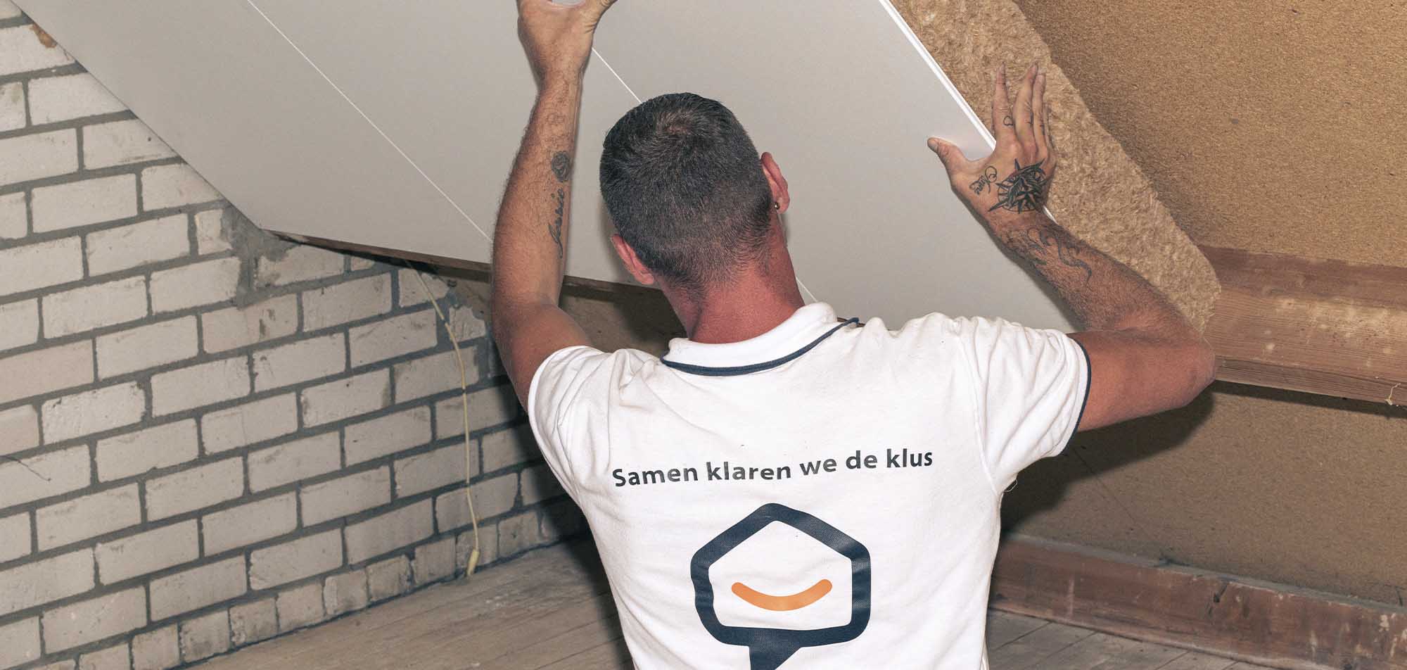 Schuin dak isoleren met Isovlas Alles-in-1-systeem